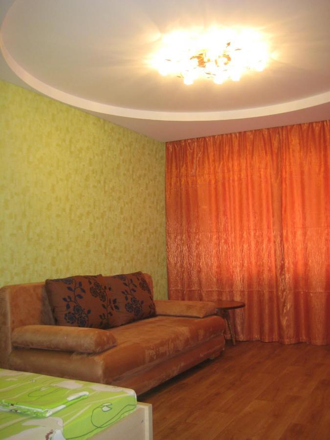 Комфортная 1-Комнатная Новопречистенская 1 Cherkasy Exterior photo